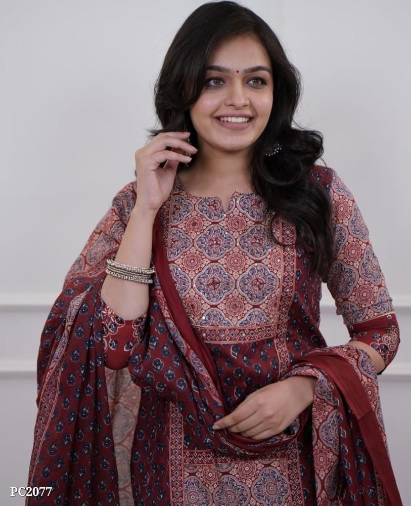 Cotton Three Piece Suit - Image 5