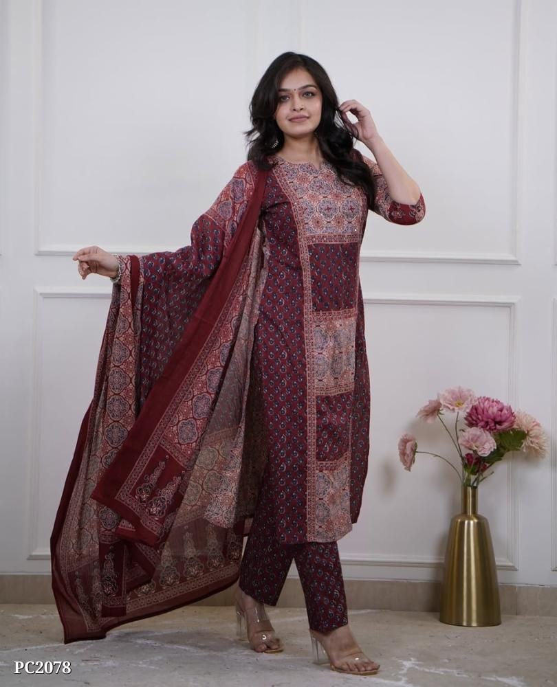 Cotton Three Piece Suit - Image 4